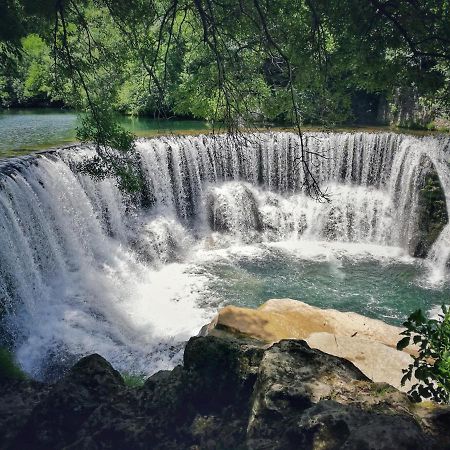 Abreuvoir General Aveze  Bagian luar foto